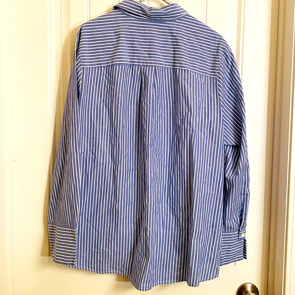 NWOT Ava & Viv Pinstripe Embroidered Blouse - Picture 3 of 4
